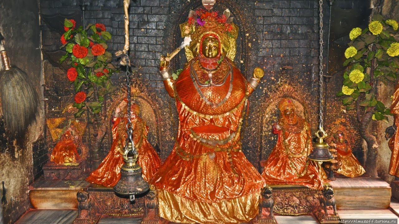 Статуя Ваджрайогини из верхнего храма.