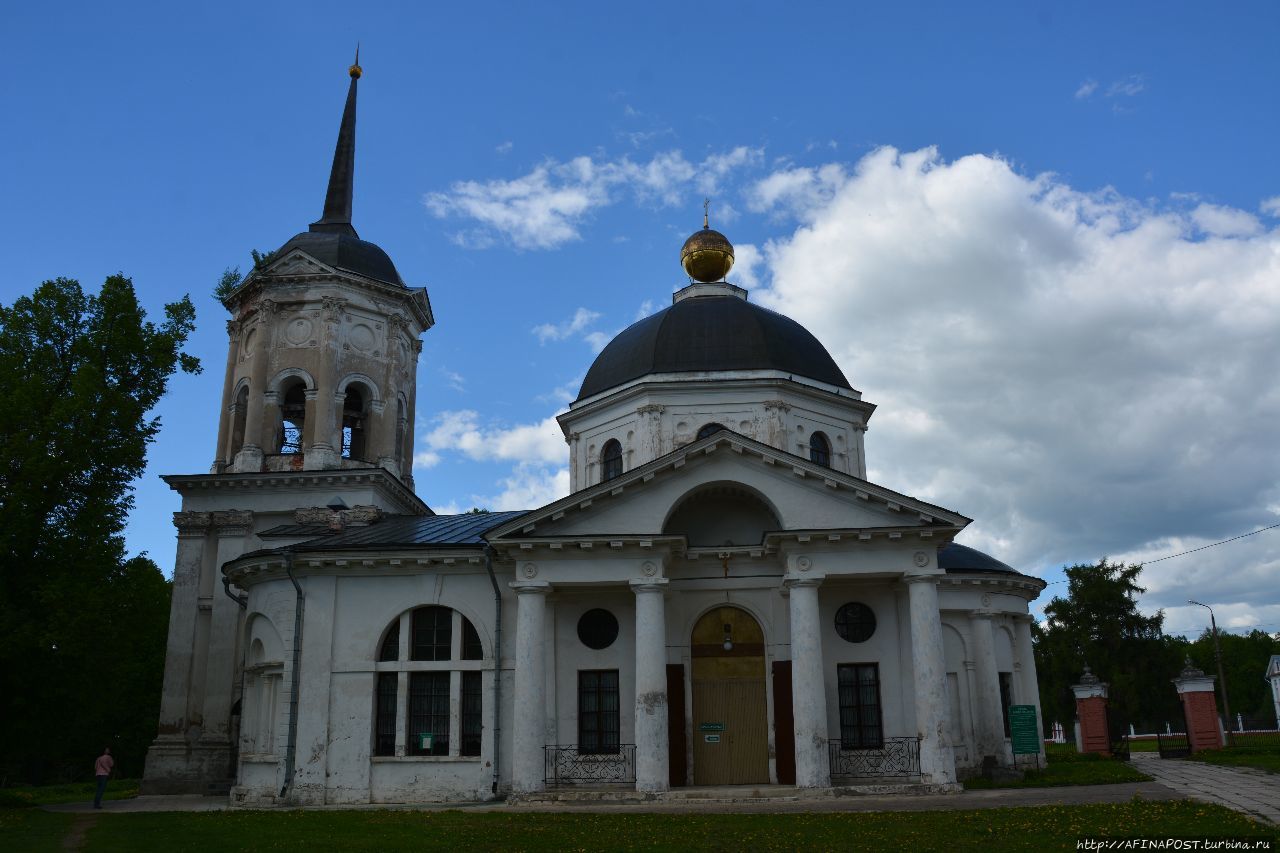 Церковь Иоанна Предтечи в Яропольце Ярополец, Россия