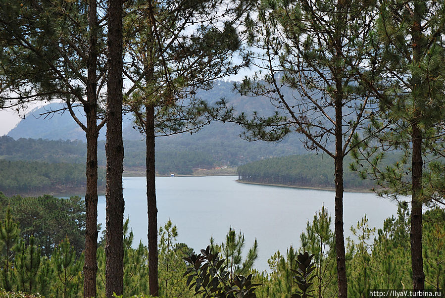 Вид на озеро Туэн Лам Далат, Вьетнам