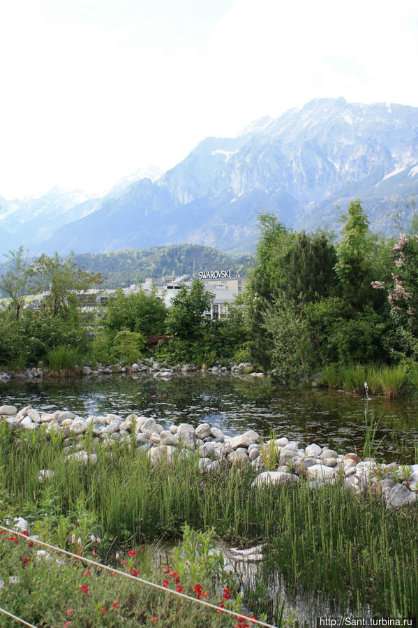 Парк великана — мир Сваровски зеленого цвета Ваттенс, Австрия