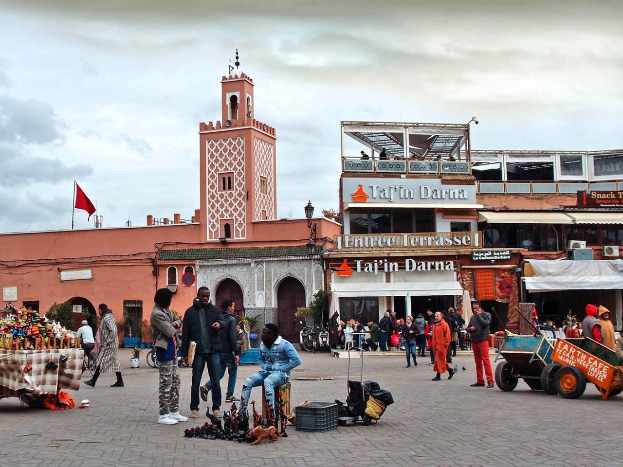Джемаа эль-Фна. И пир, и мир, и «добры» люди Марракеш, Марокко