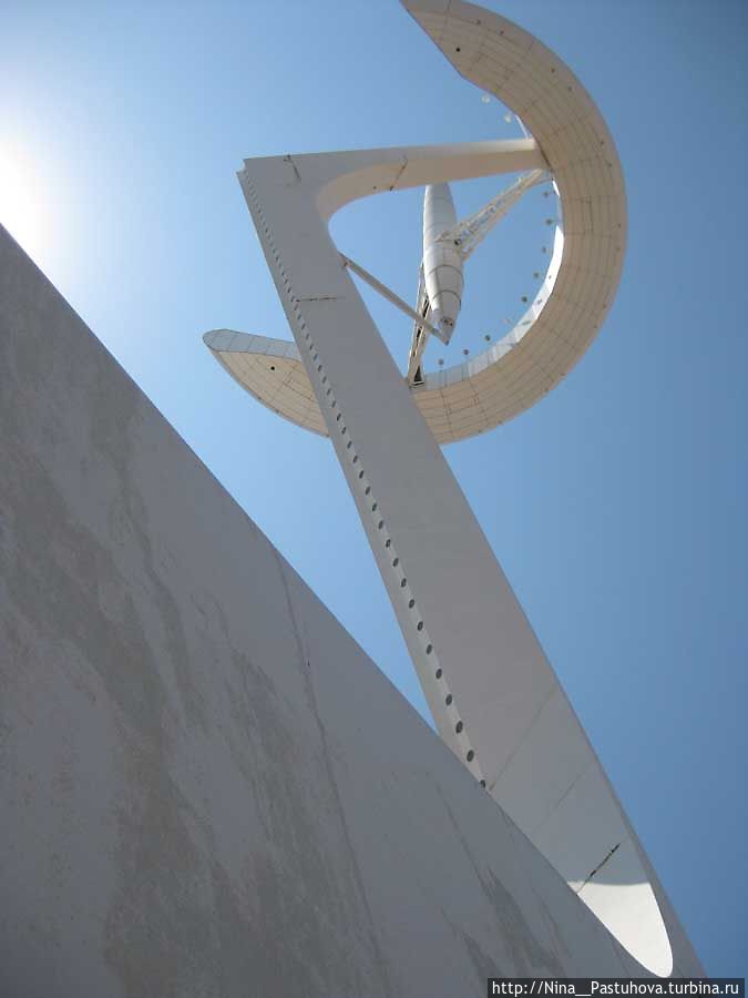 Олимпийское  кольцо  и телебашня  С.Калатравы Барселона, Испания