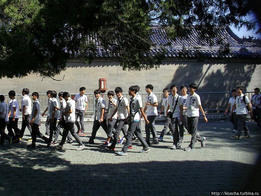 Молодежь на экскурсии Пекин, Китай