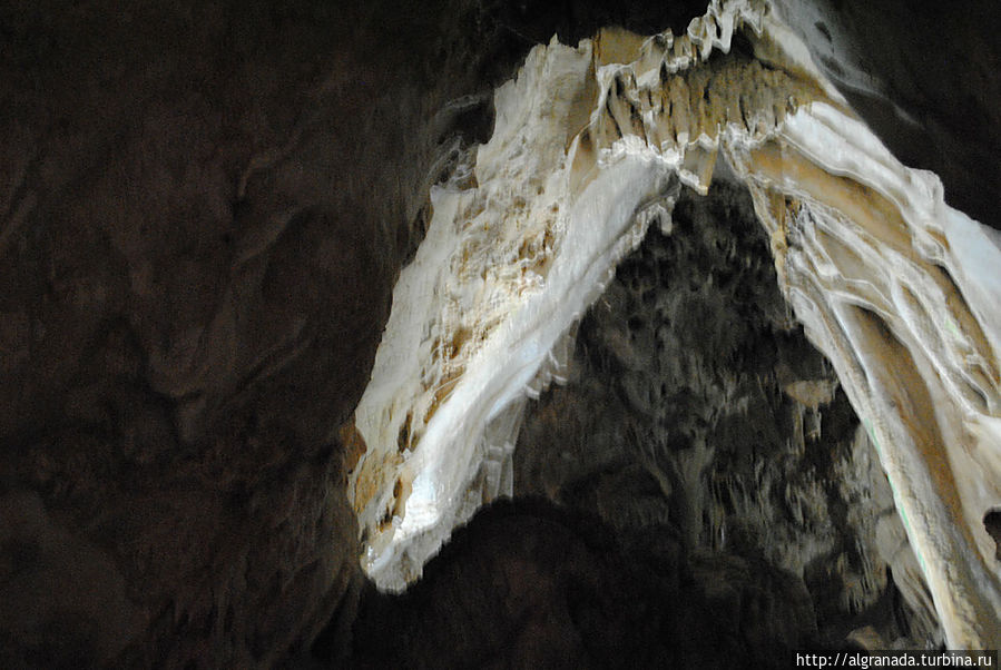 Пасть каменного зверя Нерха, Испания