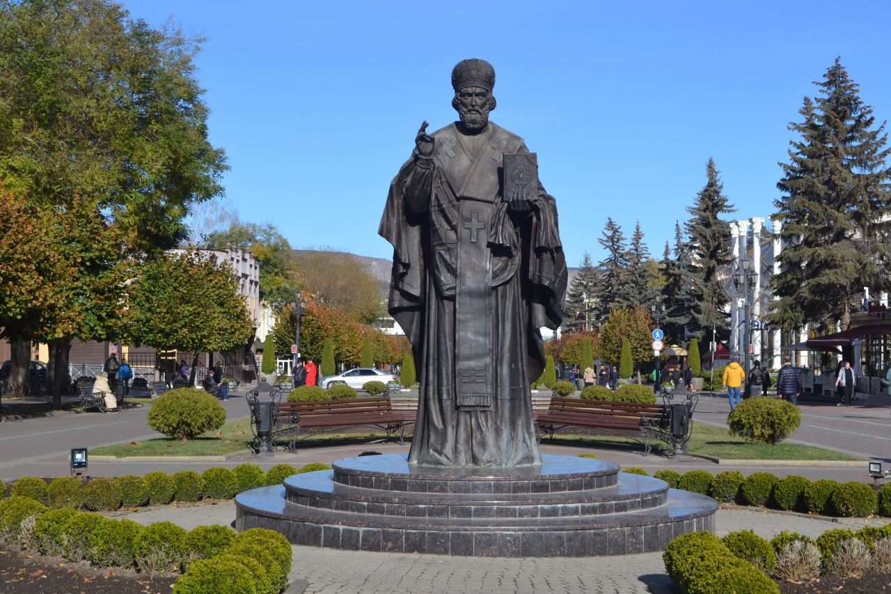 Памятник святому Николаю Чудотворцу Кисловодск, Россия