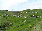 В этих палатках жили участники.