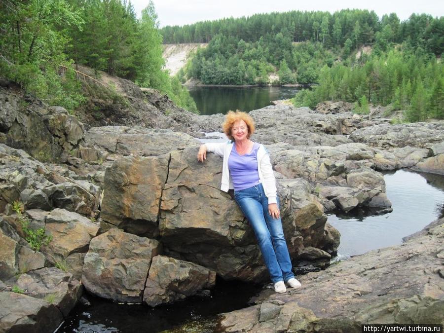 Фотографируемся на фоне восхитительного пейзажа  и продолжаем свой путь к бывшему водопаду Поор-порог Гирвас, Россия