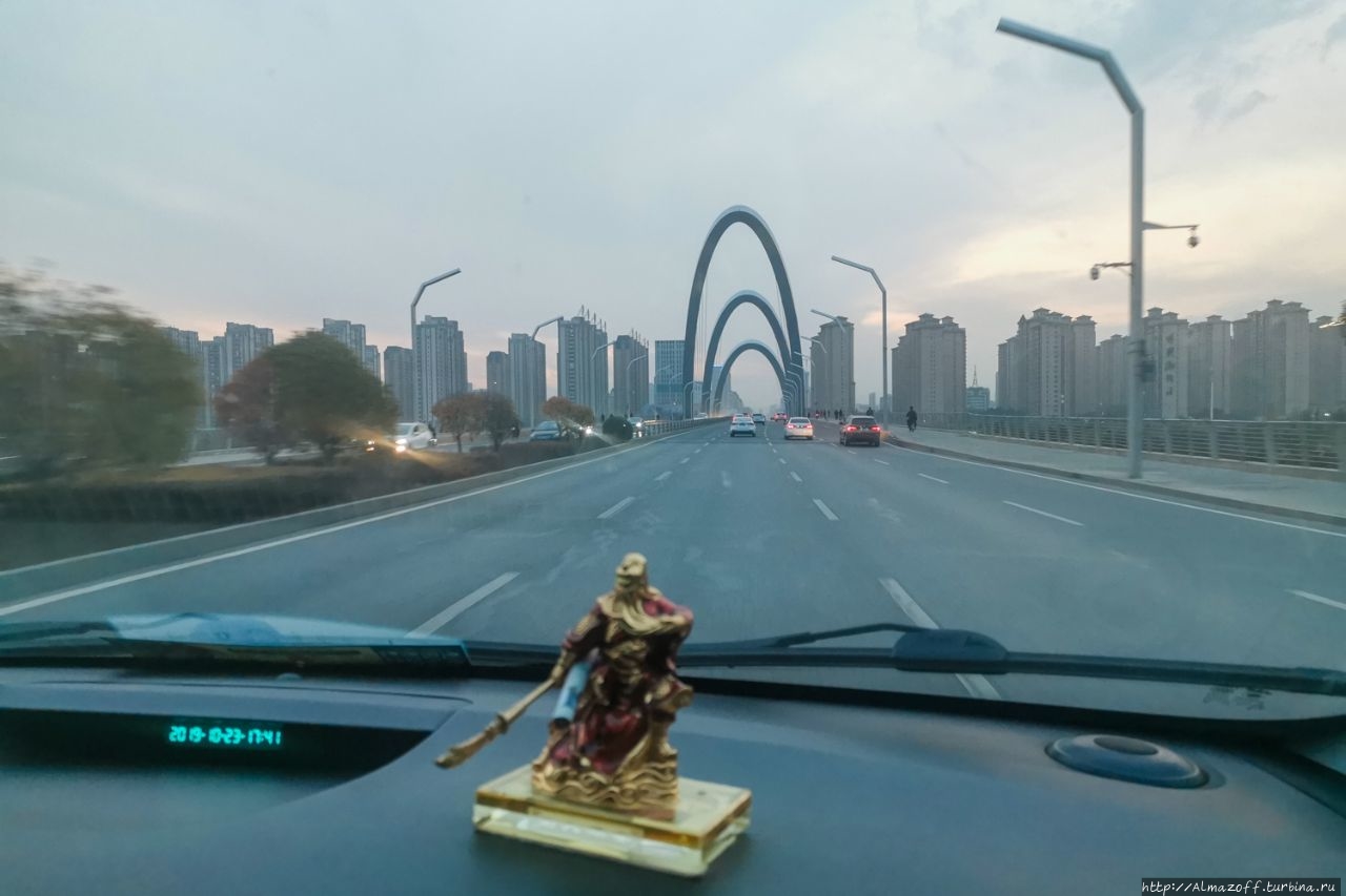 В городе Датун, Шаньси, Китай. Датун, Китай В городе Датун, Шаньси, Китай. Датун, Китай