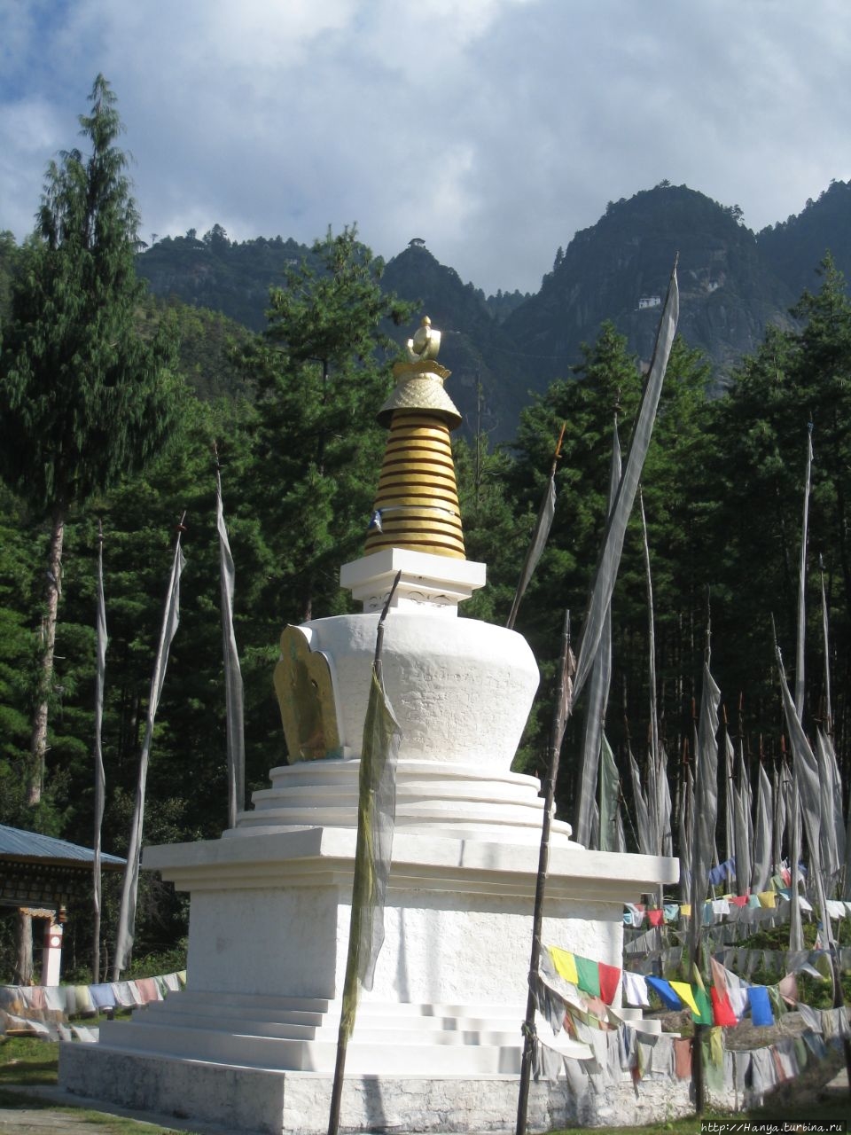 Сатсам Чортен Паро, Бутан