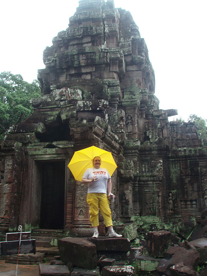 Ник Пин. Теплый дождь Ангкор (столица государства кхмеров), Камбоджа