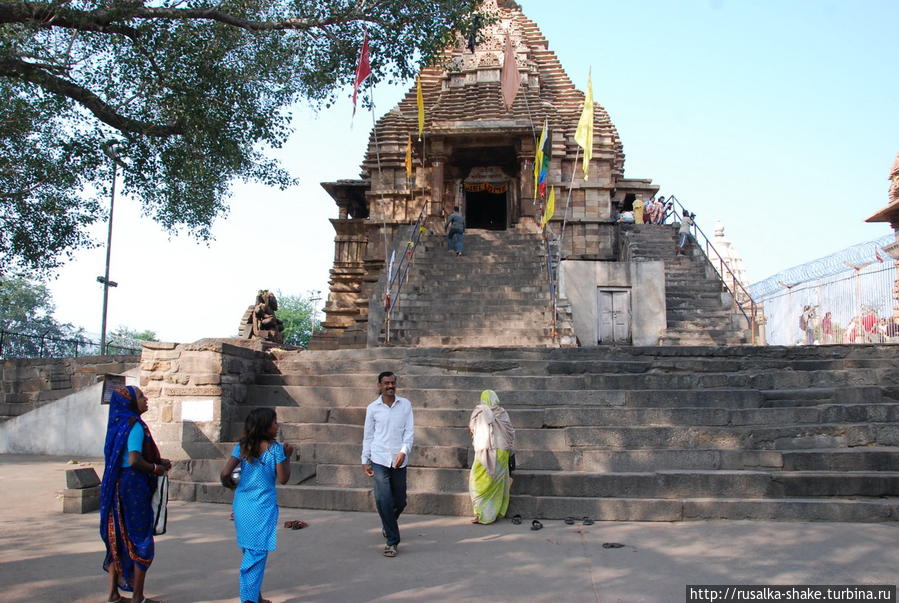 Единственный действующий храм Матангешвар Каджурахо, Индия