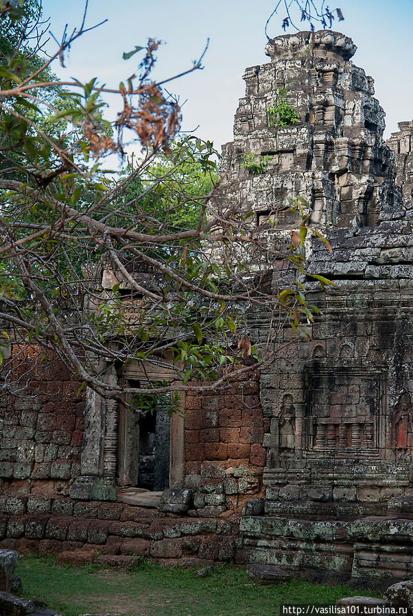 Храмы Бантай Кдей и Такео Ангкор (столица государства кхмеров), Камбоджа
