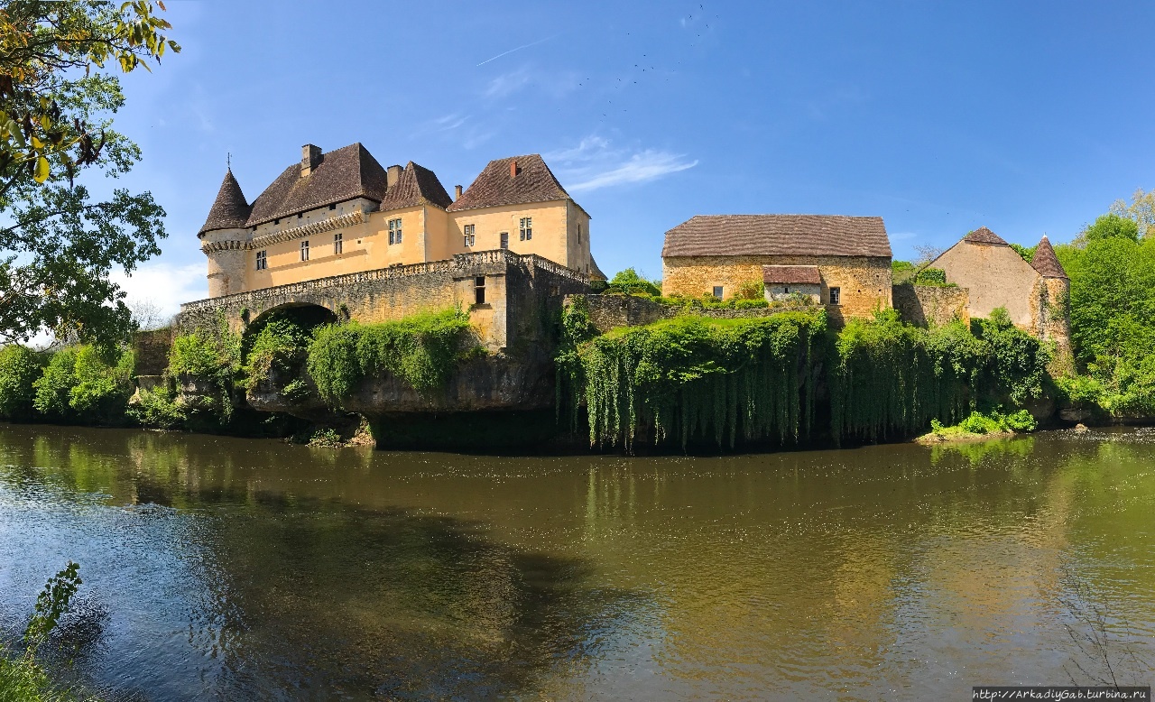 Мир замку твоему Тонак, Франция