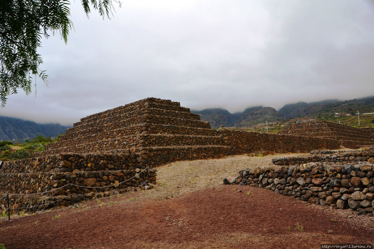ступенчатые пирамиды в Гуимаре Остров Гран-Канария, Испания