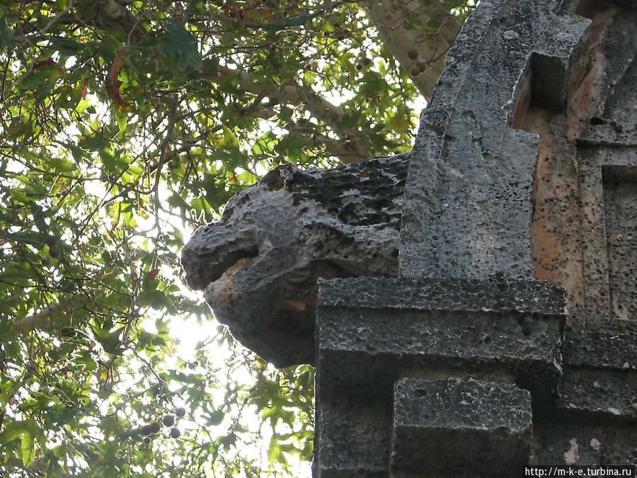 Львиная гробница Каш, Турция