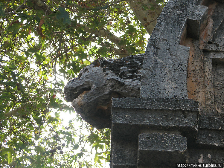 Львиная гробница