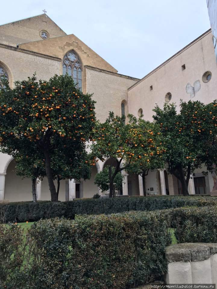 Монастырский комплекс Santa Chiara в Napoli Неаполь, Италия