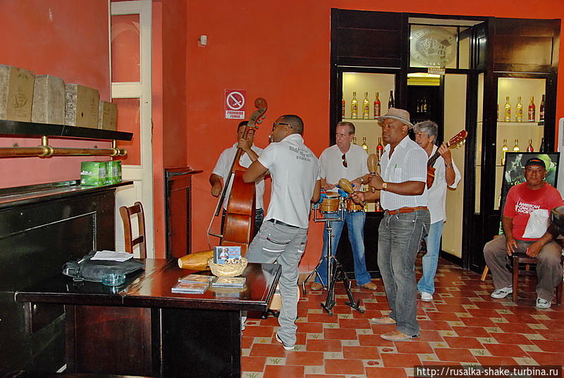 Роман с ромом Гавана, Куба