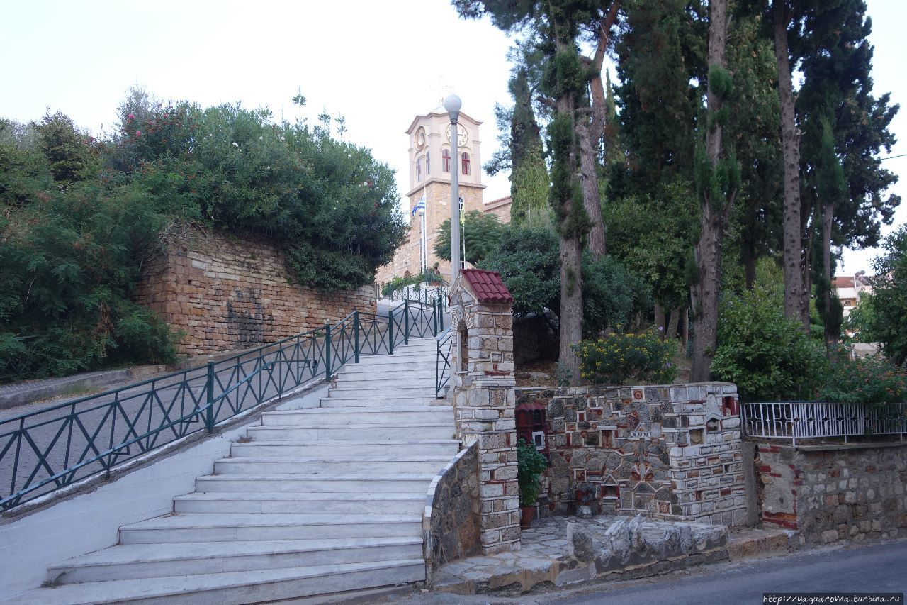 Церковь Агии Анаргири (святых бессеребренников) Эдипсос, остров Эвбея, Греция