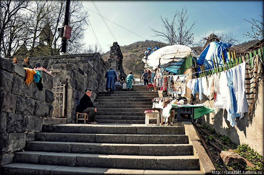 Лестница ведущая в монастырский комплекс Санаин, Армения