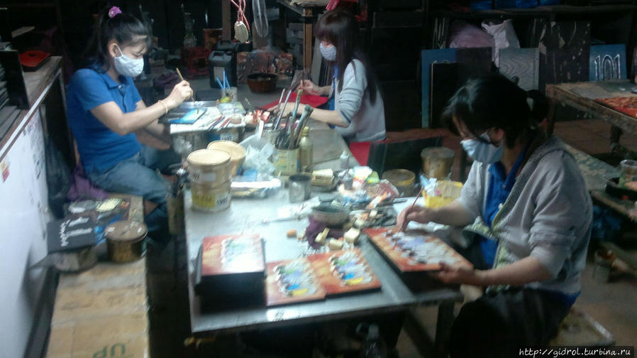 Мастерская по изготовлению картин. Вьетнам