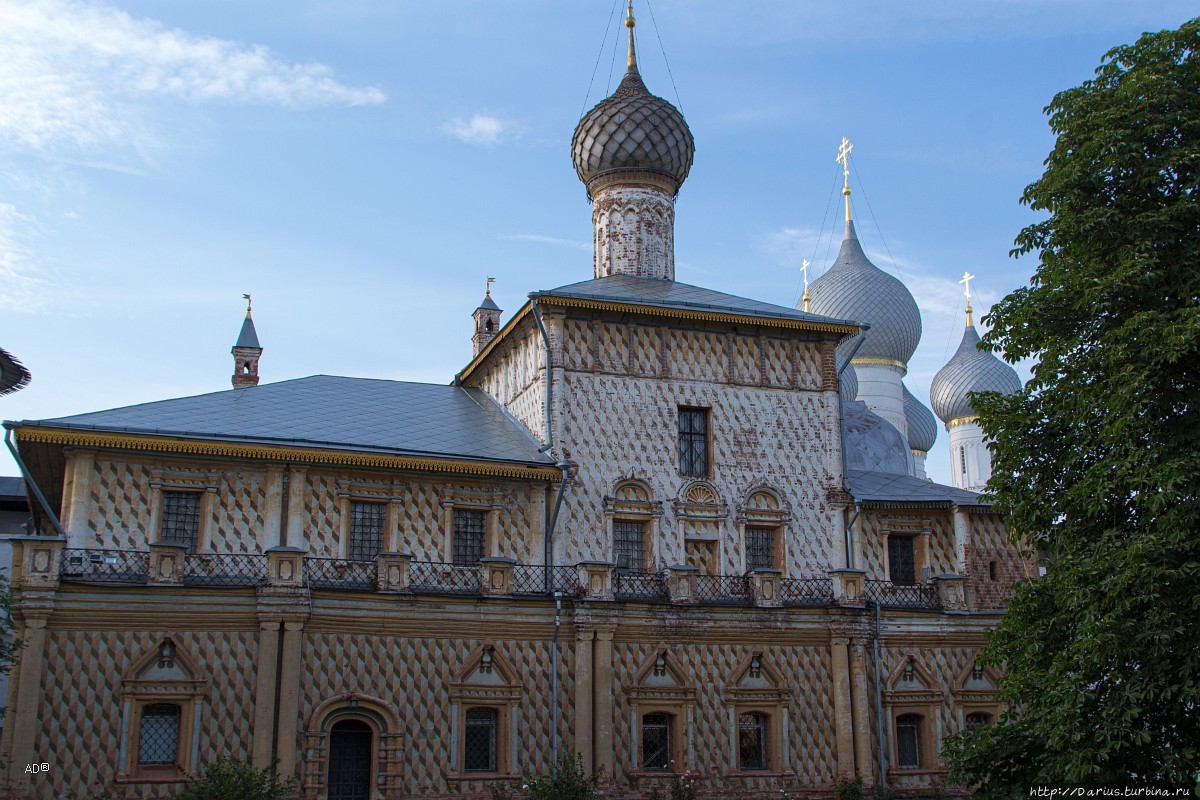 Первый ростовский. Ростовский Кремль (Архиерейский дом). Архиерейский дом Ростов белая палата.