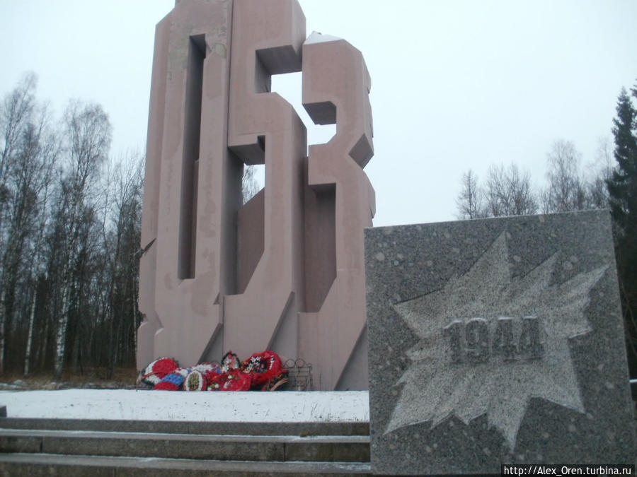 В середине XVIII века на горе построили колокольню — звон её колоколов был слышен «за десять верст». Гостилицы, Россия