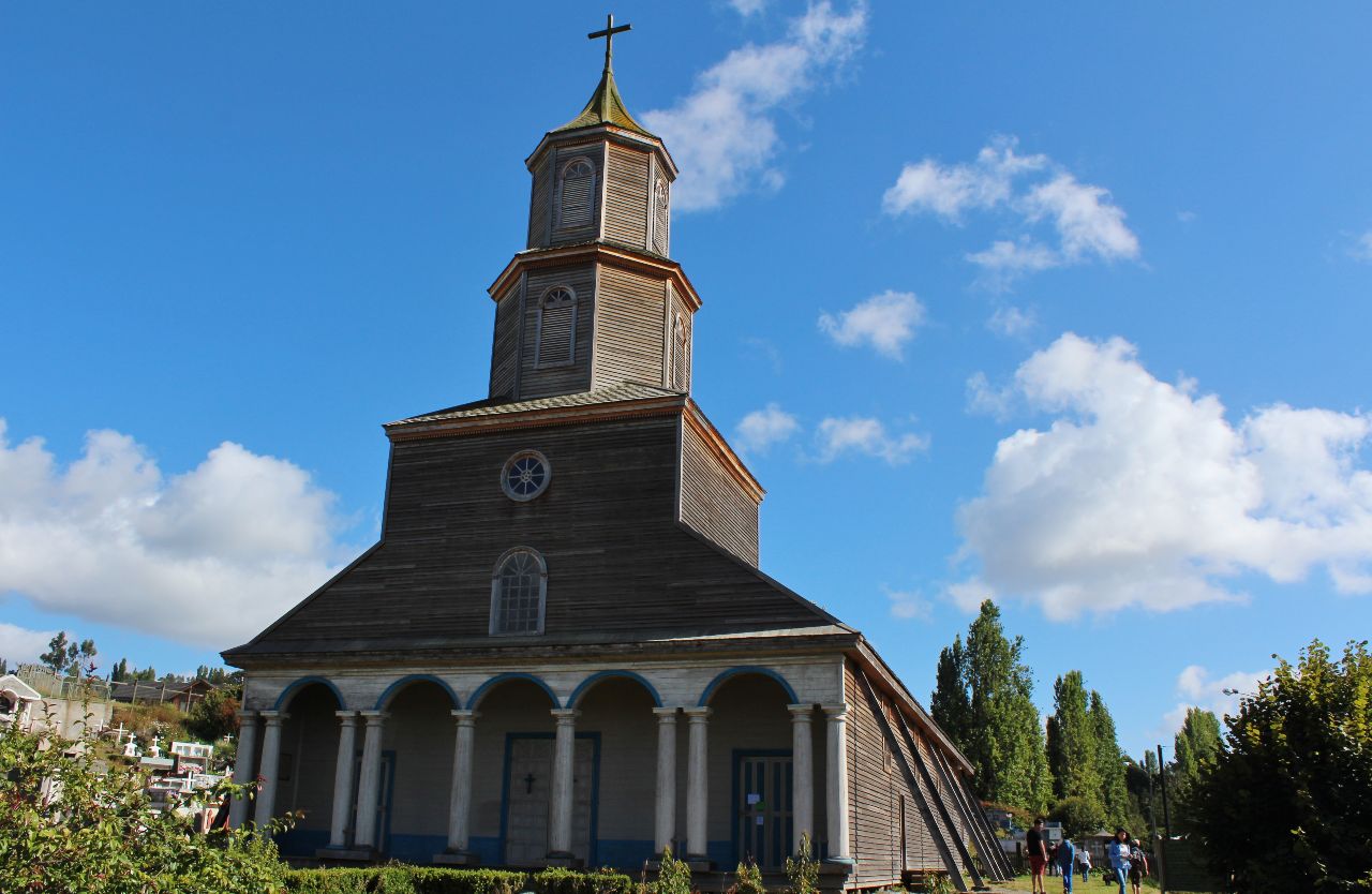 Церковь Благословенной Богоматери в посёлке Неркон Кастро, Чили