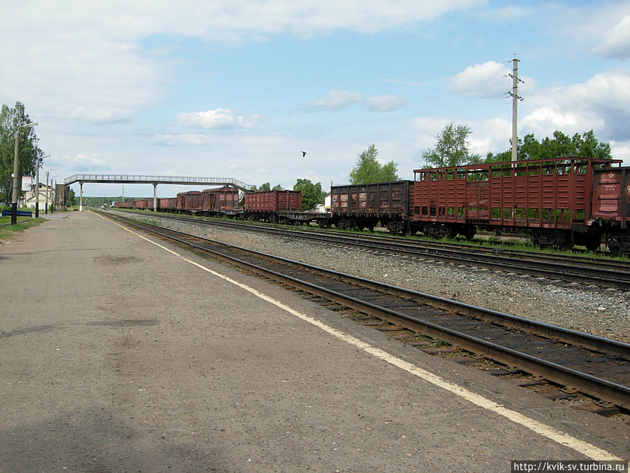 По пустому перрону. Кировская область, Россия