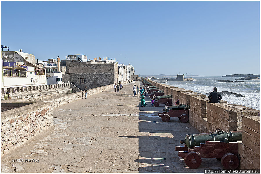 Хотя вы уже успели заметить, что все городки Марокко, основанные португальцами чем-то похожи друг на друга...
*