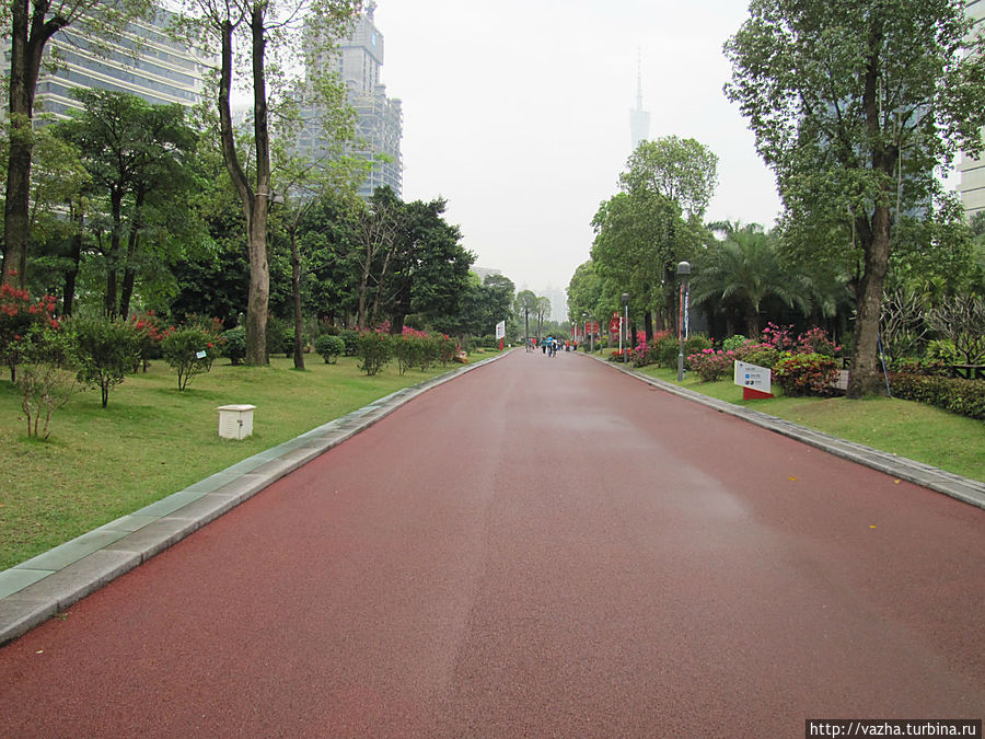 Прогулка по парку Гуанчжоу, Китай