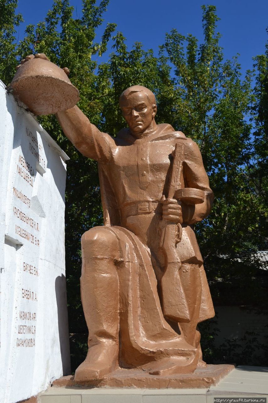 Памятник погибшим землякам во время ВОВ Багаевка, Россия