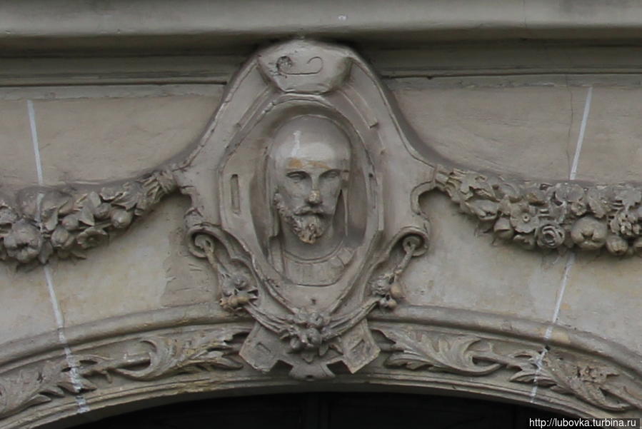 Пьер Абеляр (1079-1142) — французский философ, теолог и поэт.  В 1113 открыл собственную школу, привлекшую множество учеников.