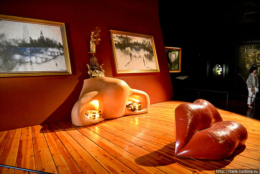 Комната-иллюзия «Лицо Мэй Уэст»