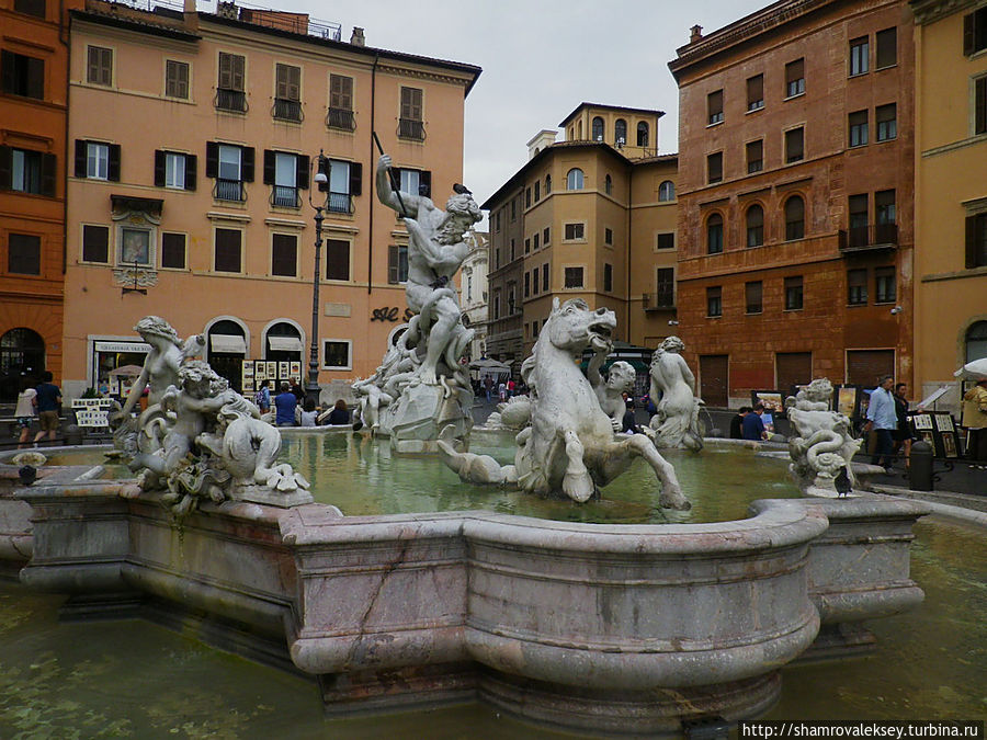 Площадь Навона и её фонтаны Рим, Италия