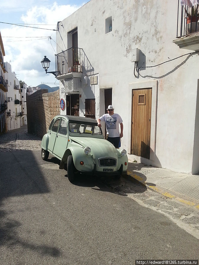 Улицы внутри крепости. Ибица, остров Ибица, Испания