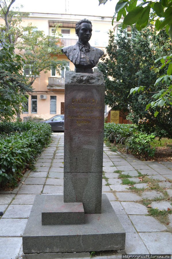 Памятник  художнику Фёдору  Васильеву / Monument to painter Feodor Vasiliev