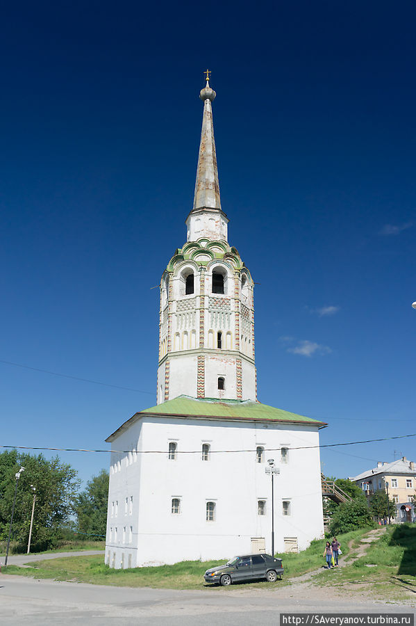 Соборная колокольня. В ней в 30-е годы ночевал  Варлам Шаламов с этапом в Красновишерск Усолье, Россия