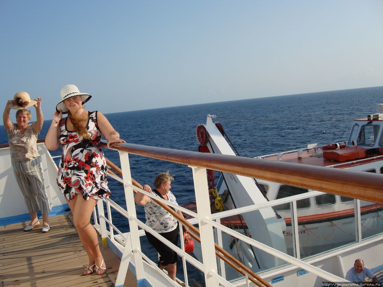 Ривьера голд чита. Золотой ривер. Отель ривьера бич золотые пески. Ривьера бийск. Казино элеганс минск.