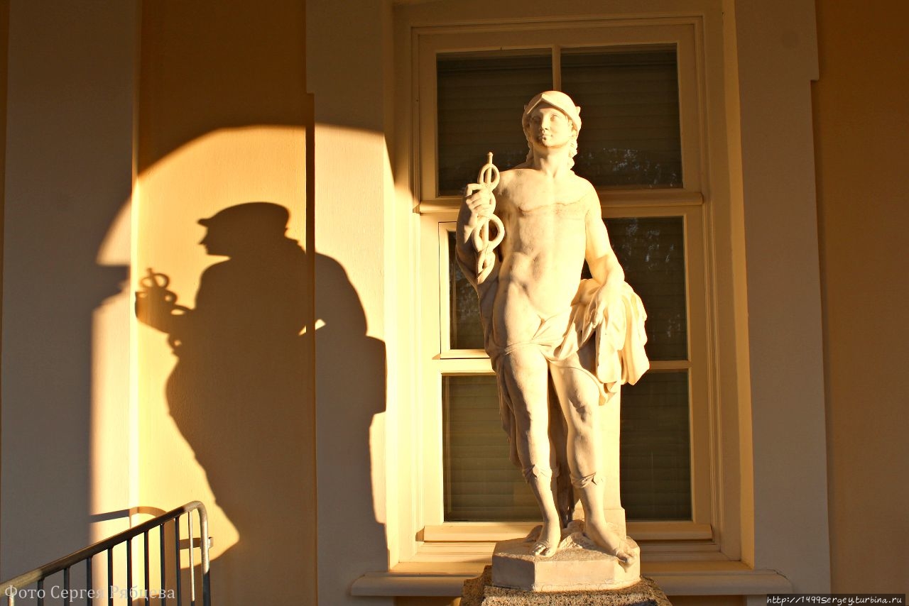 Тень, знай своё место! Ломоносов, Россия Тень, знай своё место! Ломоносов, Россия