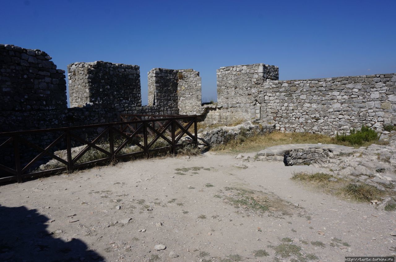 Шкодер проездом и крепость Розафа Шкодер, Албания Шкодер проездом и крепость Розафа Шкодер, Албания