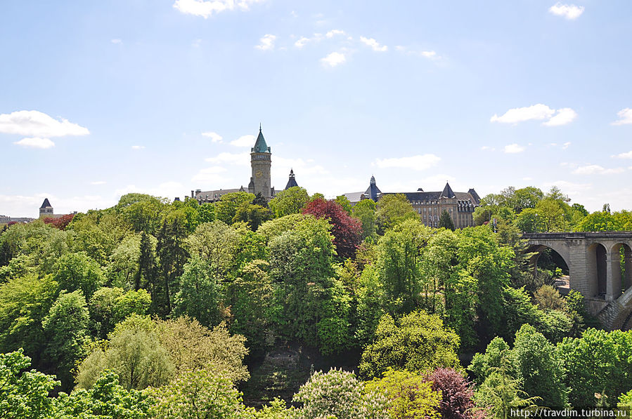 Площадь Конституции в Люксембурге Люксембург, Люксембург