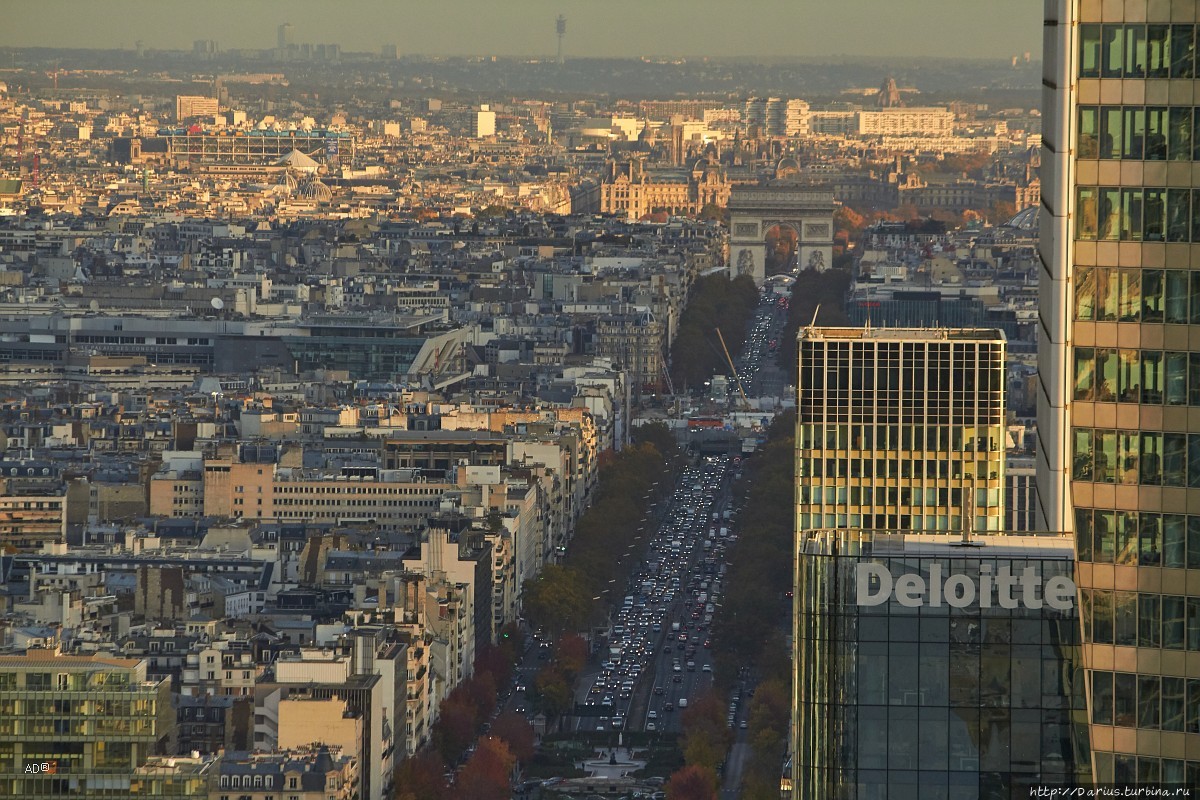 Париж 2018 — Ла-Дефанс, крупные планы Париж, Франция