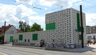Библиотека в Магдебурге, созданная из пивных ящиков и прочих материалов с заброшенного пивного склада.