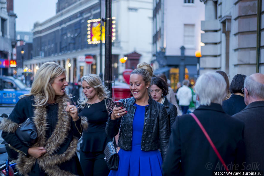 Синий час. CITY OF WESTMINSTER Лондон, Великобритания