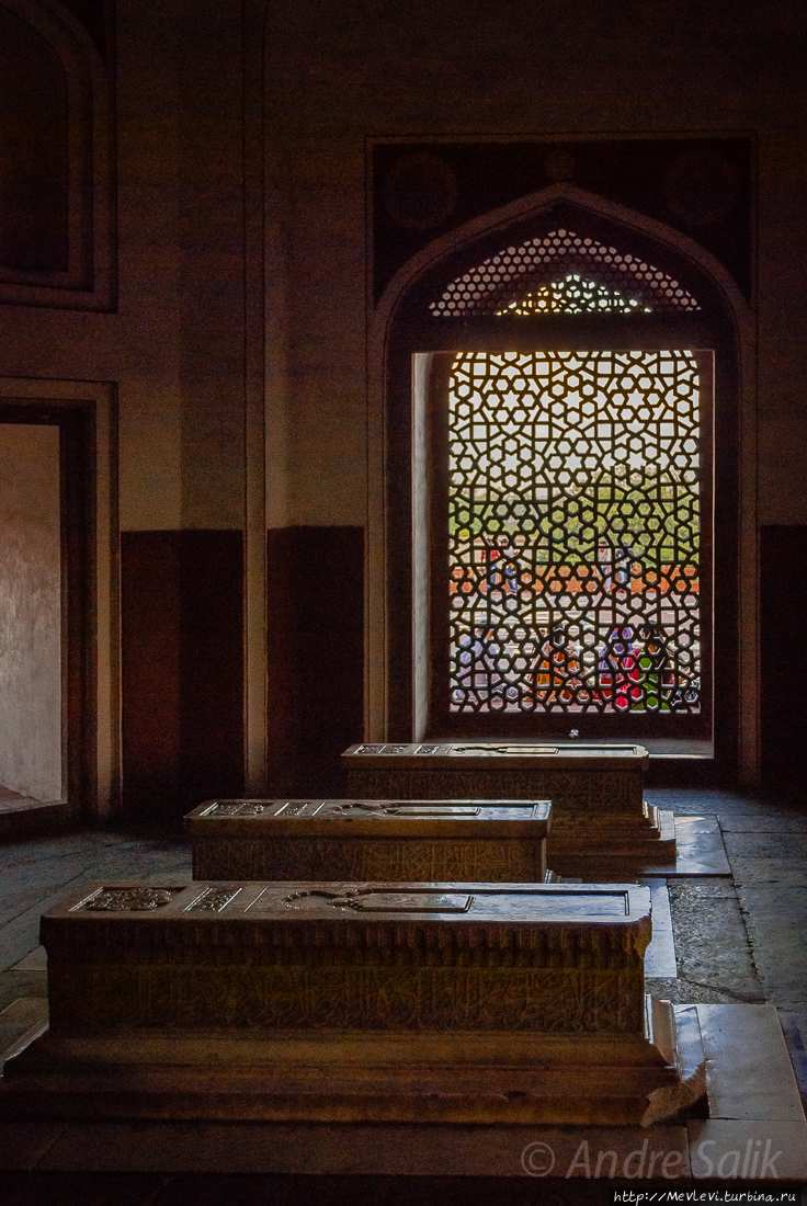 Мавзолей могольского падишаха Хумаюна в Дели Дели, Индия