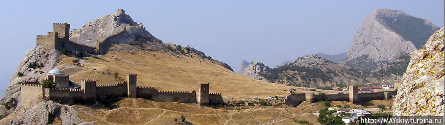 Панорама Генуэзской крепости в Судаке