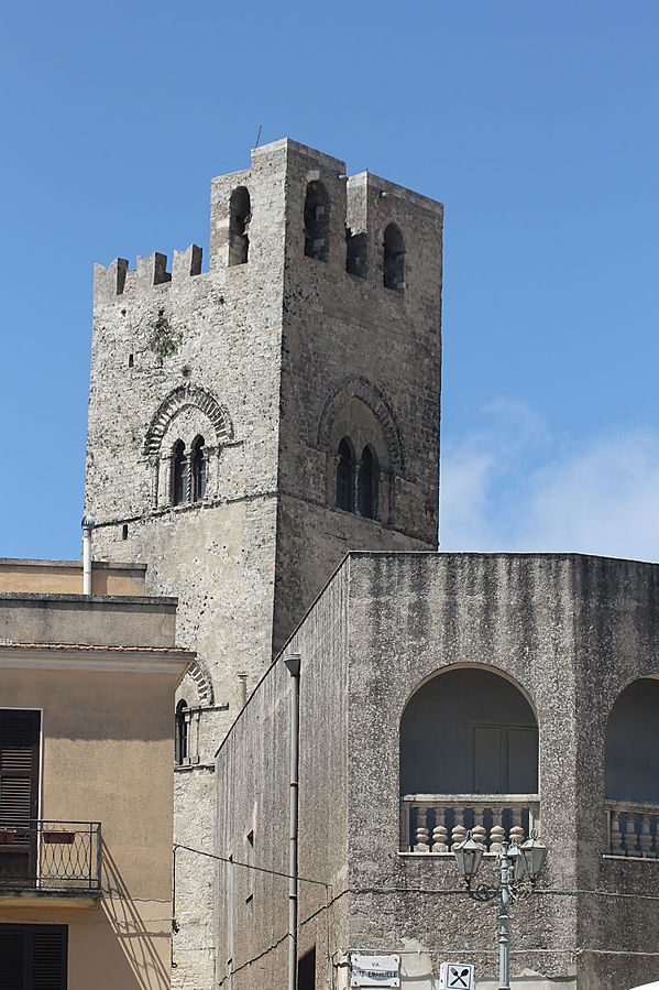 Город сквозняков Эриче Эриче, Италия