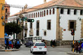 Casa de La Moneda  — вид с Plaza 10 de Noviembre