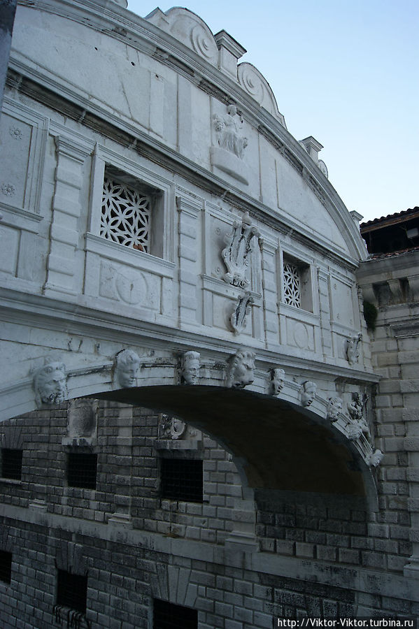 Резиденция правителей Венеции – второй взгляд внутри Венеция, Италия